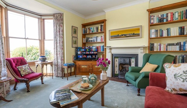 Quintessentially English 3-Bed Home in Ludlow - Pass the Keys
