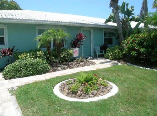 Sand Dollar Beach Side Villa in Holmes Beach