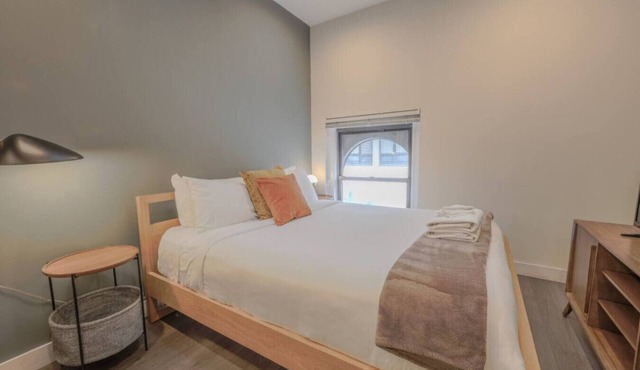 Serene Studio | Close to MGH