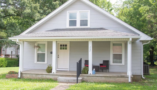 Simple home base in Murray, KY near hospital & campus