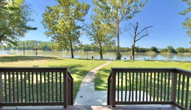 Waterfront 4BR House w/Sunset View & Fenced Yard