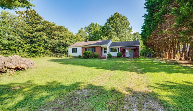Winston-Salem Home on 2 Acres - Spacious Deck!