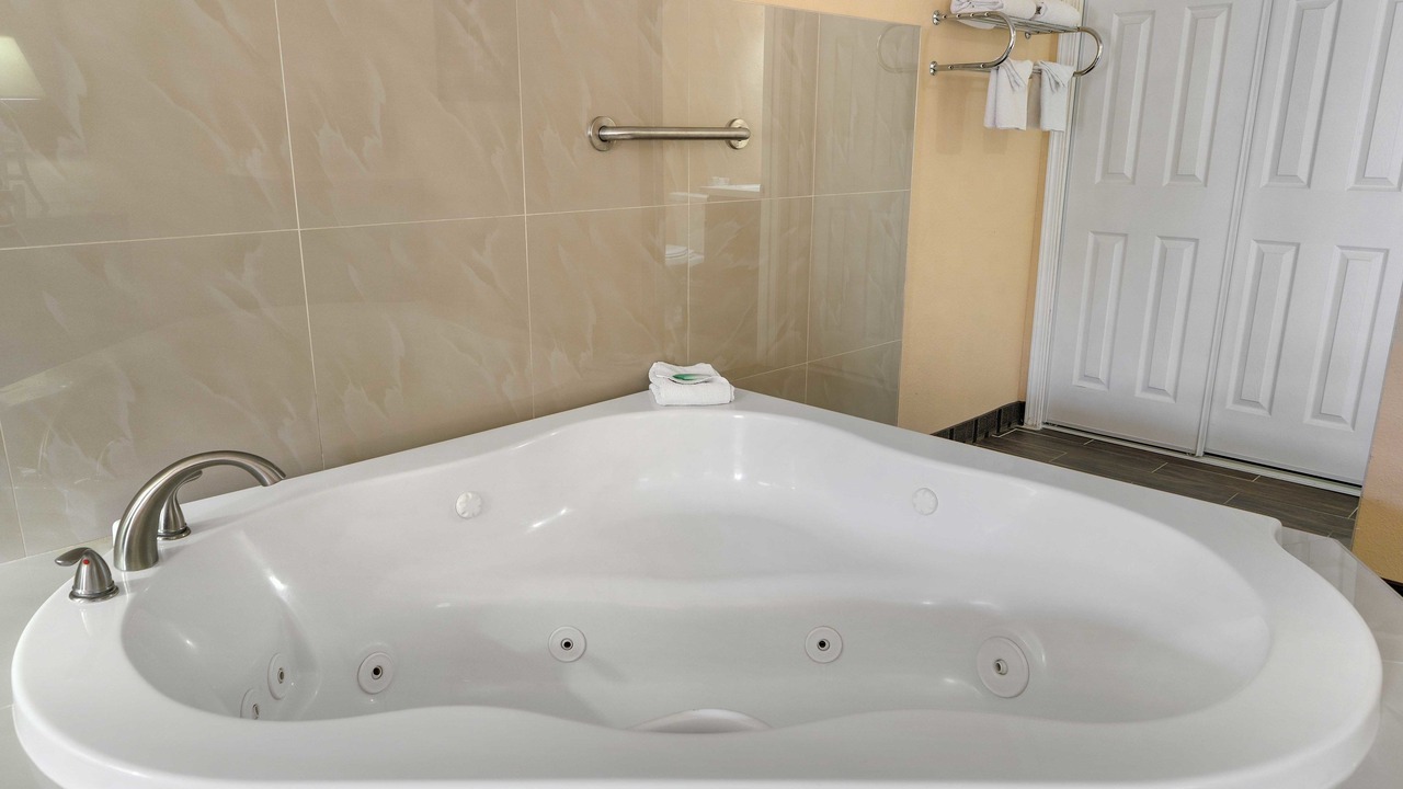 Photo of Bathroom in Northeast Anaheim