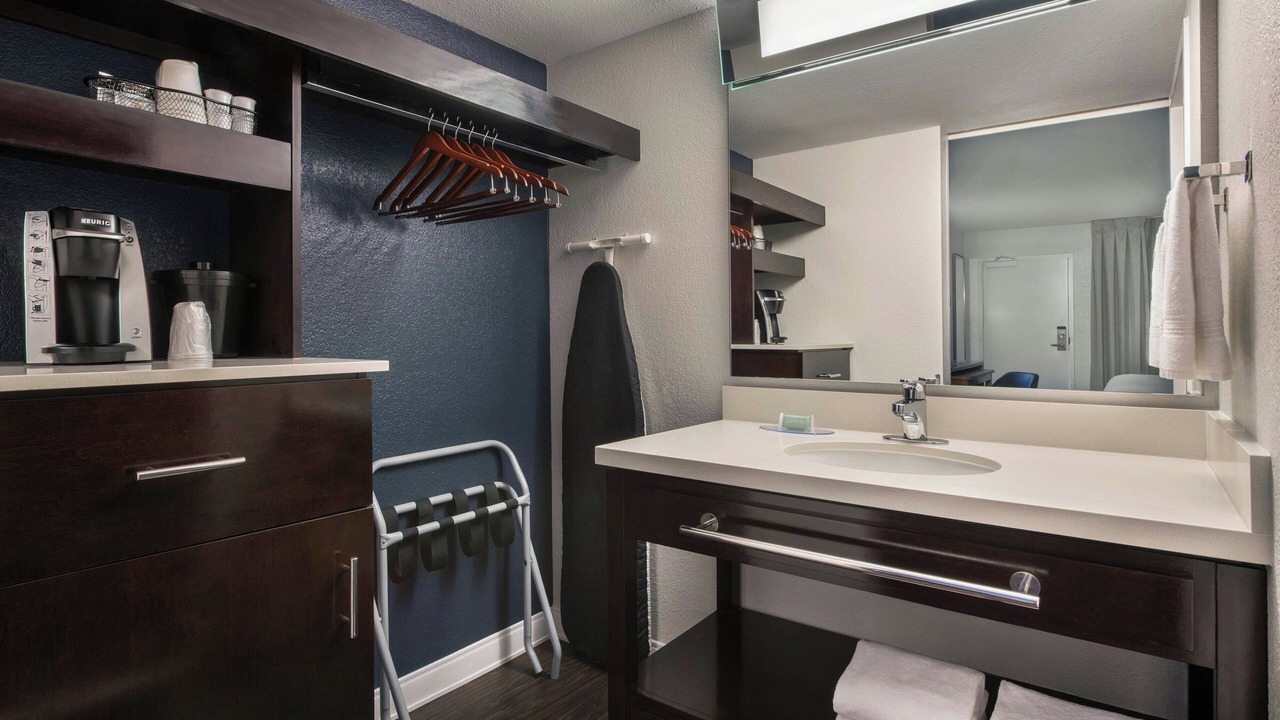 Photo of Bedroom in Anaheim Resort