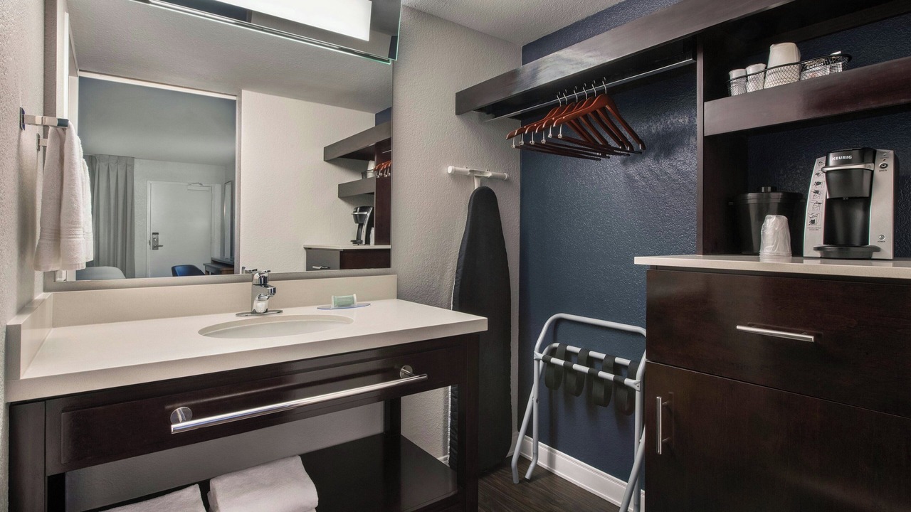 Photo of Bedroom in Anaheim Resort