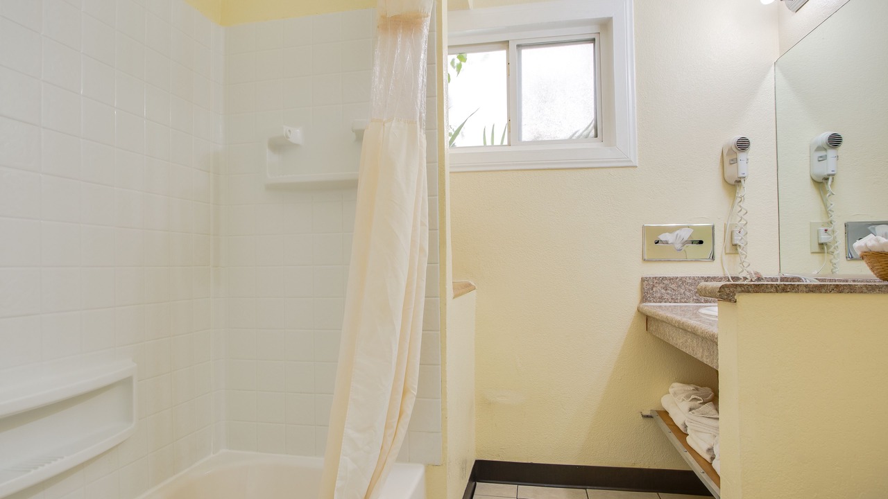 Photo of Bathroom in Northwest Anaheim